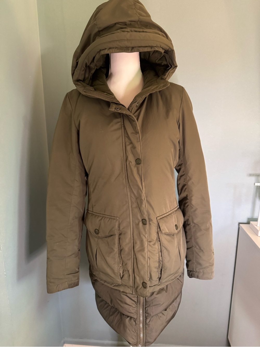 EUC Women's North Face Olive Green Hooded Long Puffer Coat Small